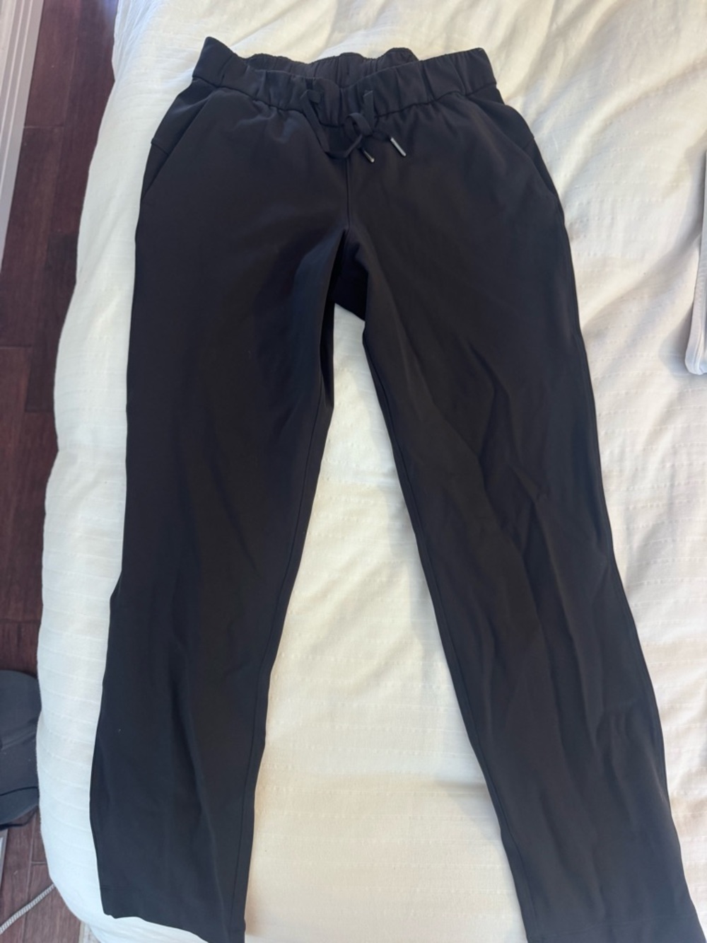 Lululemon size 4 joggers